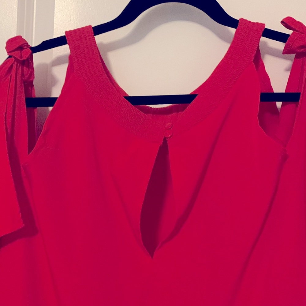 Red Dress - Picture 4 of 4